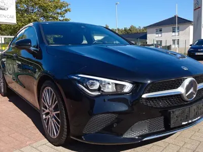 Gebraucht Mercedes CLA180 Progressive 116 PS (85 kW) 2022 Schwarz Coupé