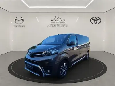 Gebraucht Toyota Proace Verso Comfort 144 PS (105 kW) 2023 Basaltgrau metallic Kombi