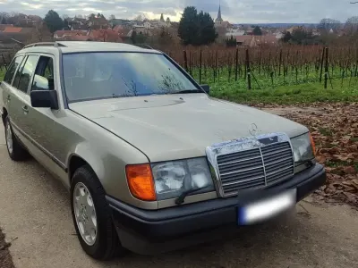 Gebraucht Mercedes E300 180 PS (132 kW) 1986 Gold Kombi