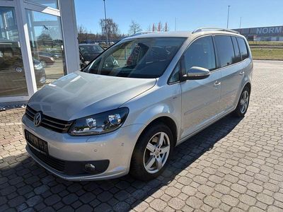 Gebraucht VW Touran Cup 140 PS (102 kW) 2015 Gold Van / Kleinbus