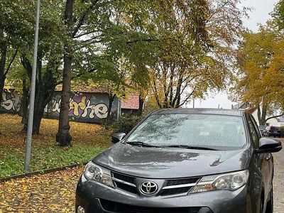 Second-hand Toyota RAV4 150 CP (110 kW) 2013 SUV