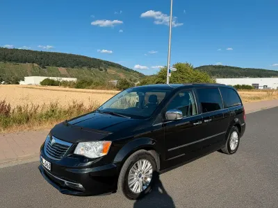 Gebraucht Lancia Voyager 163 PS (119 kW) 2012 Schwarz Van / Kleinbus