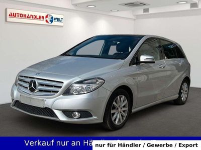 Gebraucht Mercedes B180 122 PS (89 kW) 2012 Silber Van / Kleinbus