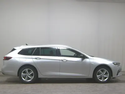 Second-hand Opel Insignia Elegance 174 CP (127 kW) 2021 Argintiu Break