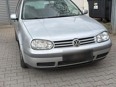 Usata VW Golf IV 105 CV (77 kW) 2002 Argento Station wagon