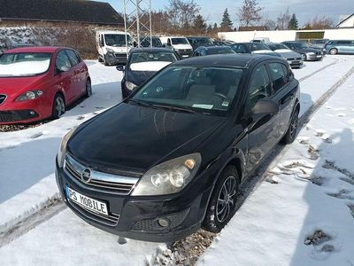 Schwarz Gebraucht 2010 Opel Astra Selection Limousine | 2.500 € (Guter Preis)