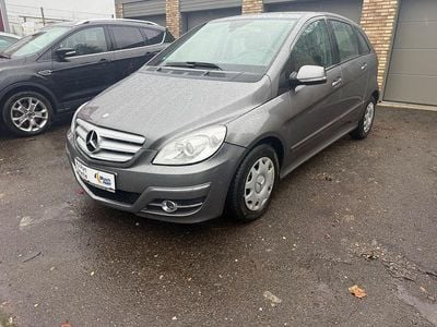 Grau Gebraucht 2009 Mercedes B170 Van / Kleinbus | 5.990 € (Fairer Preis)
