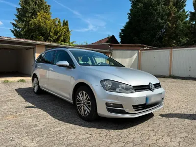 Gebraucht VW Golf VII Comfortline 110 PS (80 kW) 2015 Silber Kombi