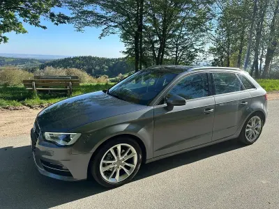 Gebraucht Audi A3 Ambiente 150 PS (110 kW) 2015 Grau Limousine