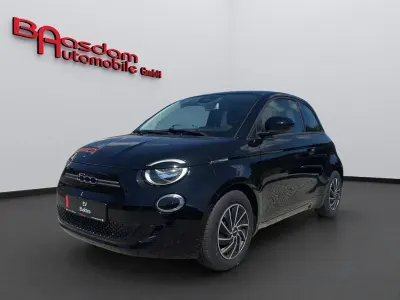 Gebraucht Fiat 500e Action 69 kW (95 PS) 2021 Schwarz Kleinwagen