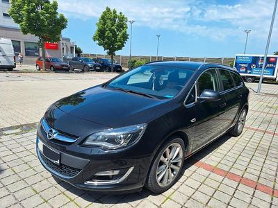 Gebraucht Opel Astra Sport 131 PS (96 kW) 2013 Schwarz Kombi