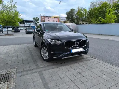 Używany Volvo XC90 Momentum 224 KM (164 kW) 2015 Czarny SUV