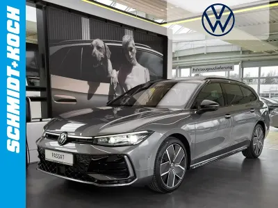 Gebraucht VW Passat R-line 193 PS (141 kW) 2026 Diabasgrau (grau) Kombi