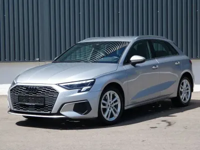 Gebraucht Audi A3 Sport 150 PS (110 kW) 2020 Florettsilber Limousine