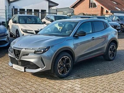 Neu Alfa Romeo Junior Edizione Speciale 114 kW (156 PS) 2026 Grigio arese SUV