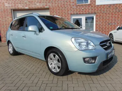 Gebraucht Kia Carens 140 PS (102 kW) 2007 Silber Van / Kleinbus