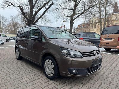 Gebraucht VW Touran Match 105 PS (77 kW) 2012 Braun Van / Kleinbus