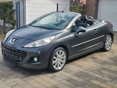 Gebraucht Peugeot 207 CC 111 PS (81 kW) 2014 Grau Cabrio