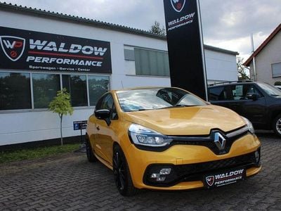 Gebraucht Renault Clio IV Trophy 220 PS (161 kW) 2018 Gelb Limousine