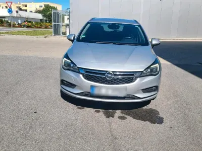 Używany Opel Astra 136 KM (100 kW) 2018 Srebrny Kombi