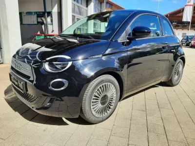 Neu Fiat 500 Icon 65 PS (47 kW) 2026 Schwarz Limousine