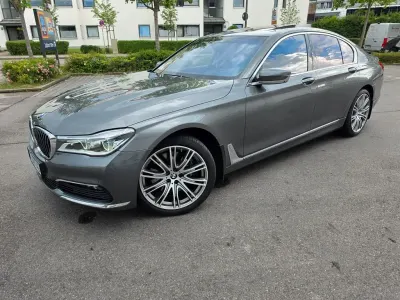 Gebraucht BMW 740 320 PS (235 kW) 2018 Grau Limousine