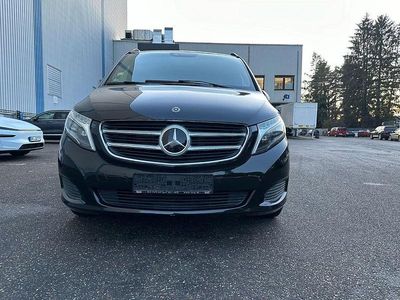Schwarz Gebraucht 2018 Mercedes V250 Edition Van / Kleinbus | 29.990 € (Guter Preis)
