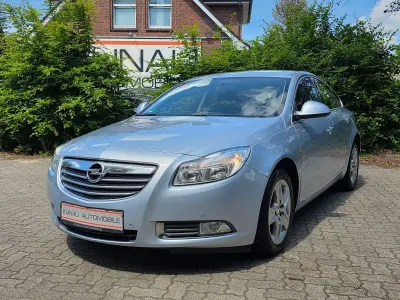 Gebraucht Opel Insignia 131 PS (96 kW) 2012 Silber Limousine