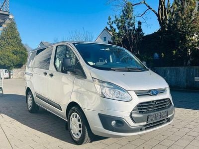 Usado Ford Transit Custom Trend 155 HP (114 kW) 2015 Prateado Monovolume