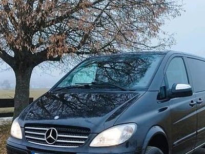 Schwarz Gebraucht 2010 Mercedes Viano Van / Kleinbus | 13.999 € (Fairer Preis)
