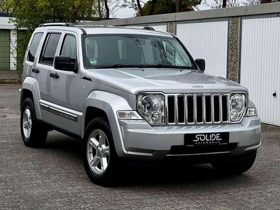 Usado Jeep Cherokee Limited 177 HP (130 kW) 2009 Prateado SUV