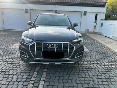 Gebraucht Audi Q5 Ambiente 163 PS (119 kW) 2023 Grau SUV