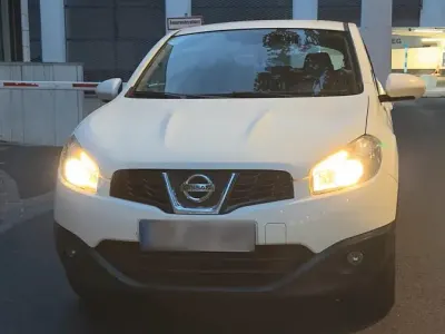 Gebraucht Nissan Qashqai 117 PS (86 kW) 2013 Weiß SUV
