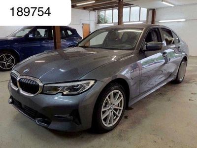BMW 330e