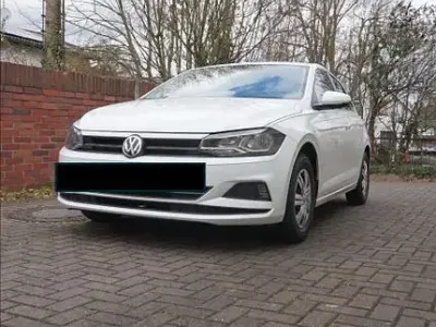 Gebraucht VW Polo Trendline 80 PS (58 kW) 2019 Weiß Kleinwagen
