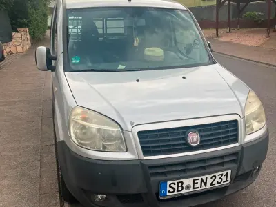 Gebraucht Fiat Doblò 85 PS (62 kW) 2009 Grau Van / Kleinbus