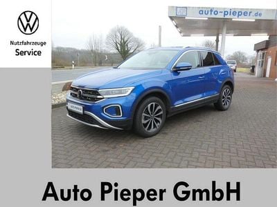Second-hand VW T-Roc Style 150 CP (110 kW) 2022 Albastru SUV