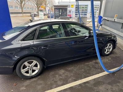 Gebraucht Audi A4 Ambition 190 PS (139 kW) 2014 Blau Limousine