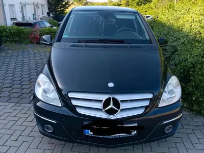 Gebraucht Mercedes B180 109 PS (80 kW) 2010 Schwarz Van / Kleinbus