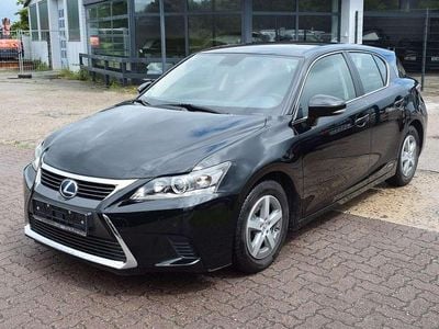 Lexus CT200h