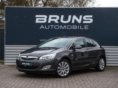 Usata Opel Astra Cosmo 140 CV (102 kW) 2010 Grigio Berlina
