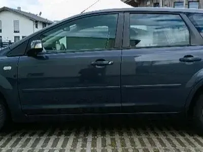 Używany Ford Focus Ghia 125 KM (91 kW) 2007 Niebieski Kombi