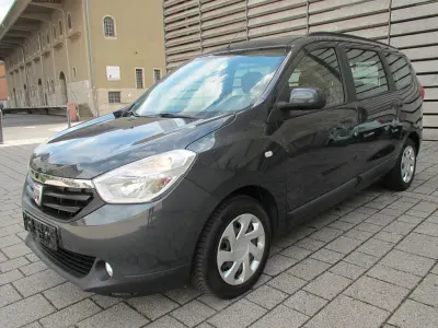 Gebraucht Dacia Lodgy Lauréate 116 PS (85 kW) 2017 Grau Van / Kleinbus
