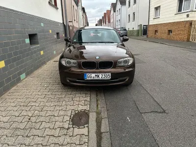 Gebraucht BMW 118 143 PS (105 kW) 2010 Braun Kleinwagen