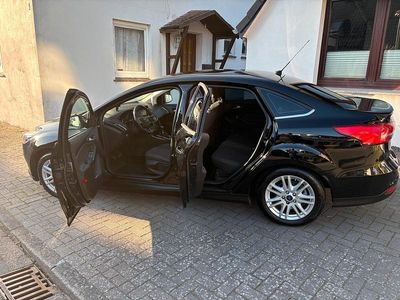 Usata Ford Focus Titanium 125 CV (91 kW) 2015 Nero Berlina
