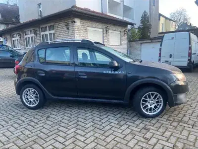 Usata Dacia Sandero Prestige 90 CV (66 kW) 2014 Nero Berlina
