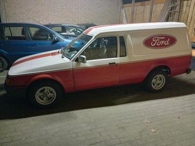 Gebraucht Ford Escort 60 PS (44 kW) 1990 Rot Van / Kleinbus