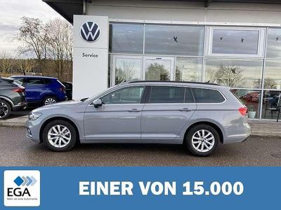 Grau Gebraucht 2022 VW Passat Business Kombi | 23.400 € (Fairer Preis)