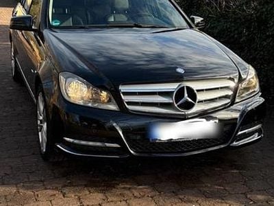 Gebraucht Mercedes C220 170 PS (125 kW) 2012 Schwarz Kombi
