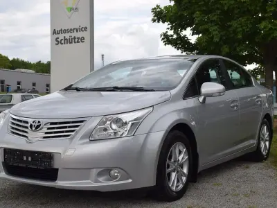 Gebraucht Toyota Avensis Edition 147 PS (108 kW) 2012 Silber Limousine